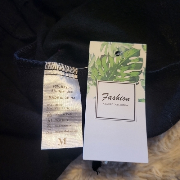 Fashion Collection Black Women's Mini Skirt Size Medium NWT - Picture 5 of 5